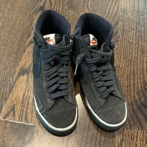 Hard to Get Nike blazer 2017 grey suede size 6